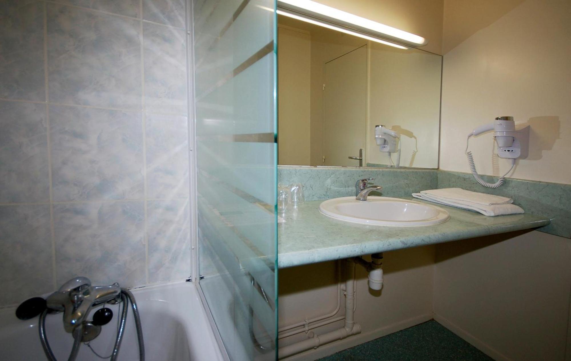 As Hotel Orleans Nord Артене Екстер'єр фото